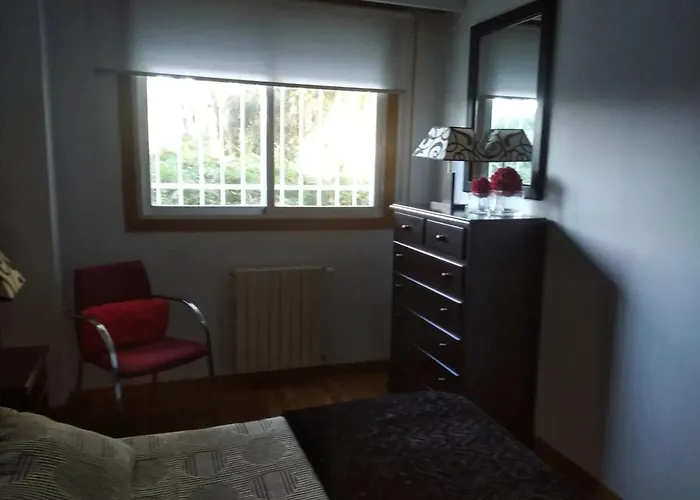 Cozy In Orense Of 45 M² With Parking Ουρένσε